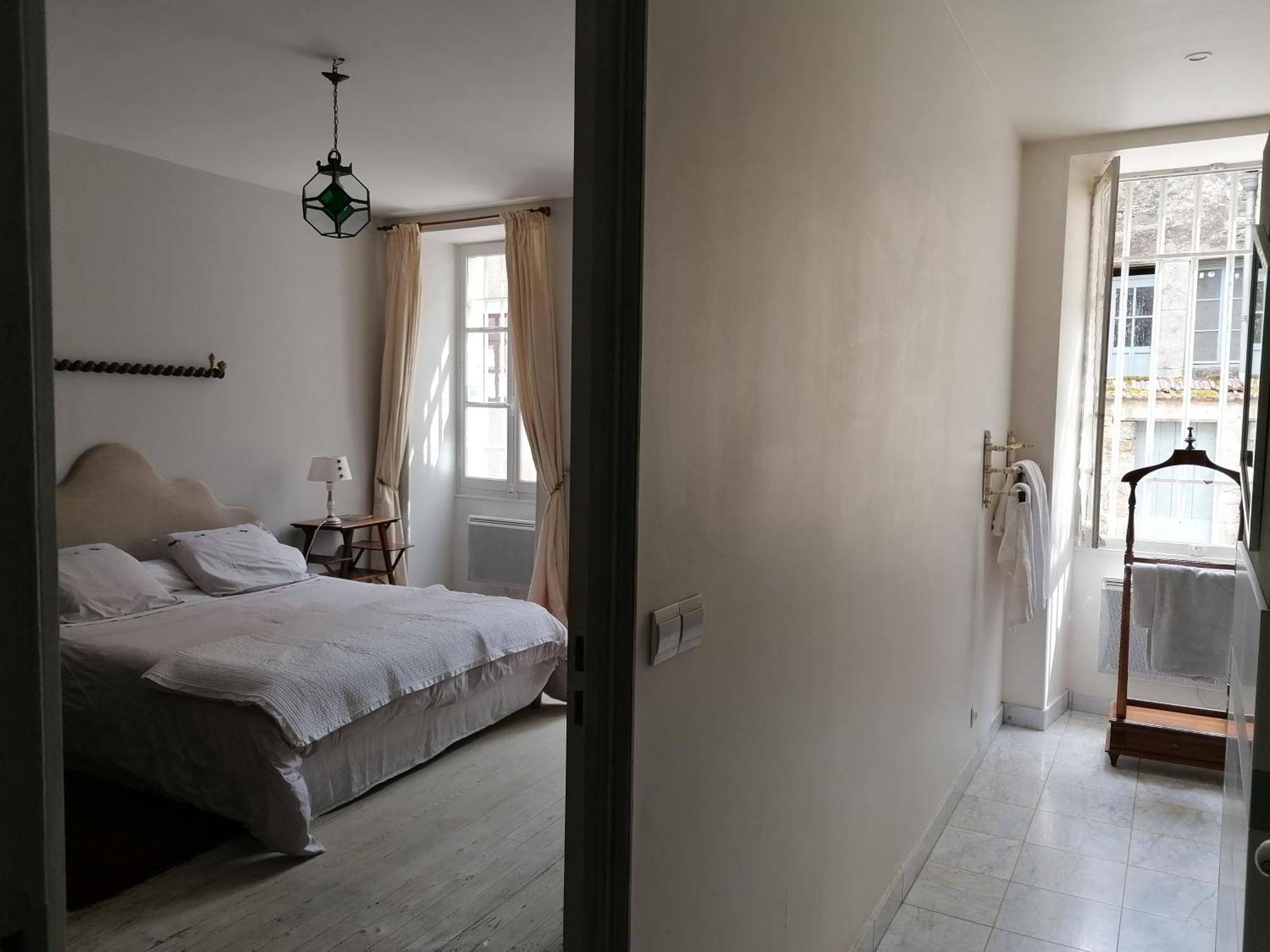 Le Tabellion Bed & Breakfast Noyers-sur-Serein Exterior photo